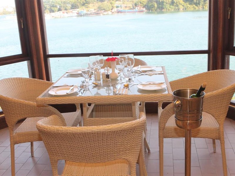 CityBlue Creekside Hotel & Suites